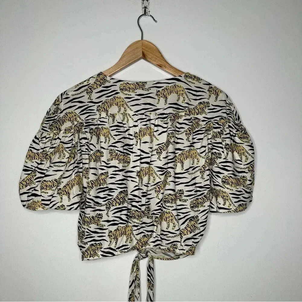 TOPSHOP Nordstrom NWT Tiger Animal Print Puff Sleeve Crop Tie Front Blouse - Picture 8 of 9